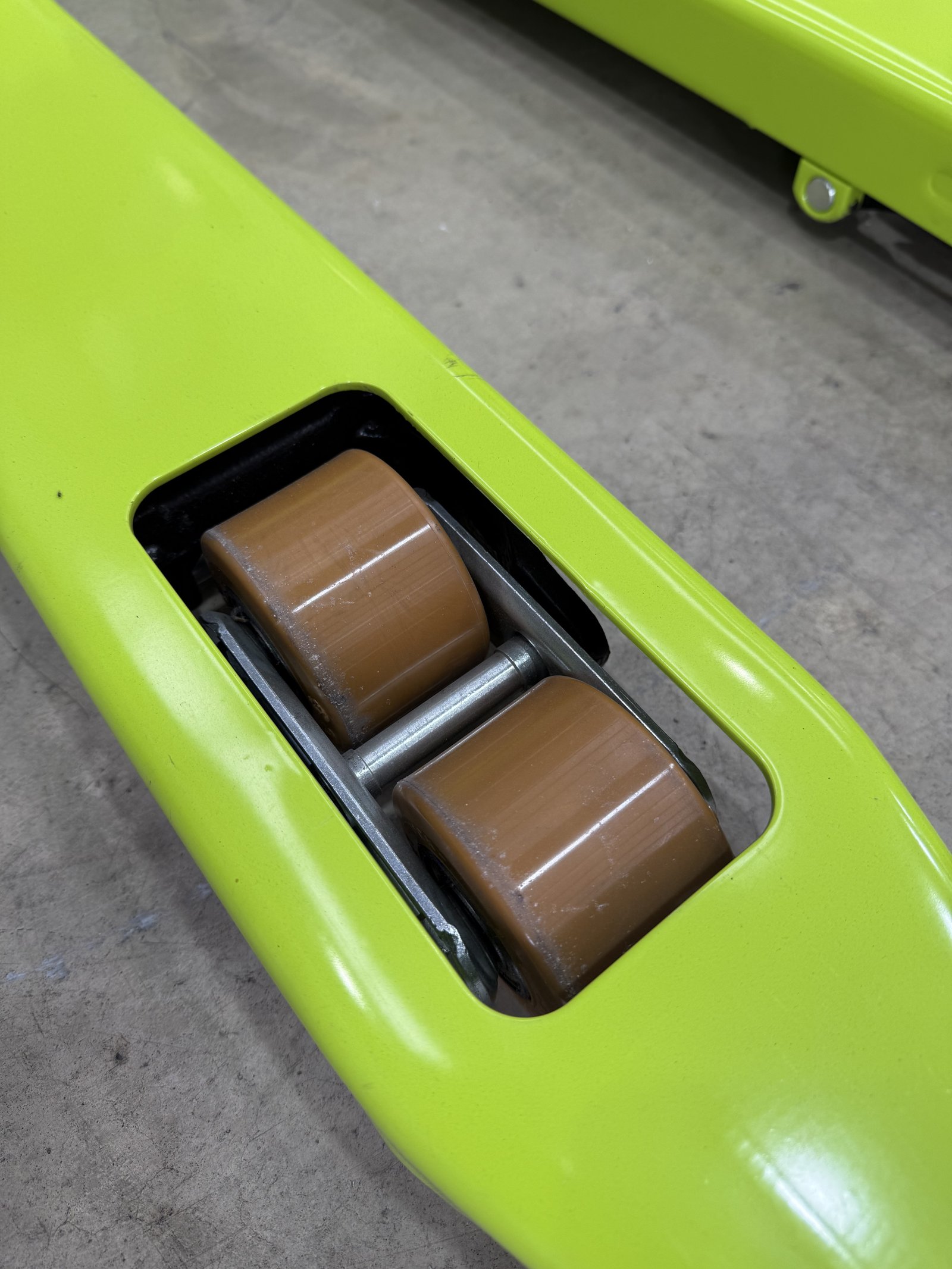 Pramac weighing pallet truck with integrated digital scale
